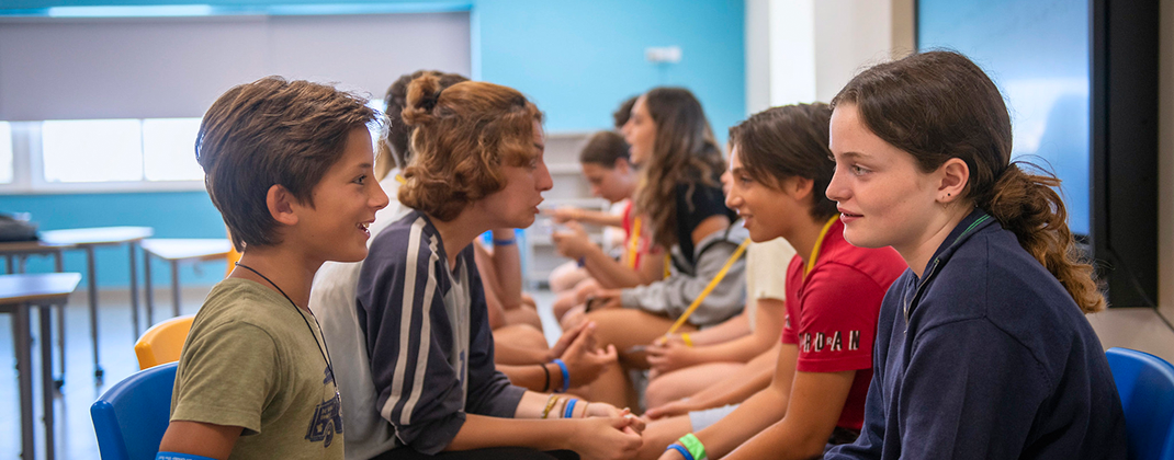 Junior-Englischschule in Bewegung