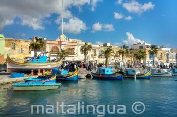 Boote in einem Fischerdorf auf Malta